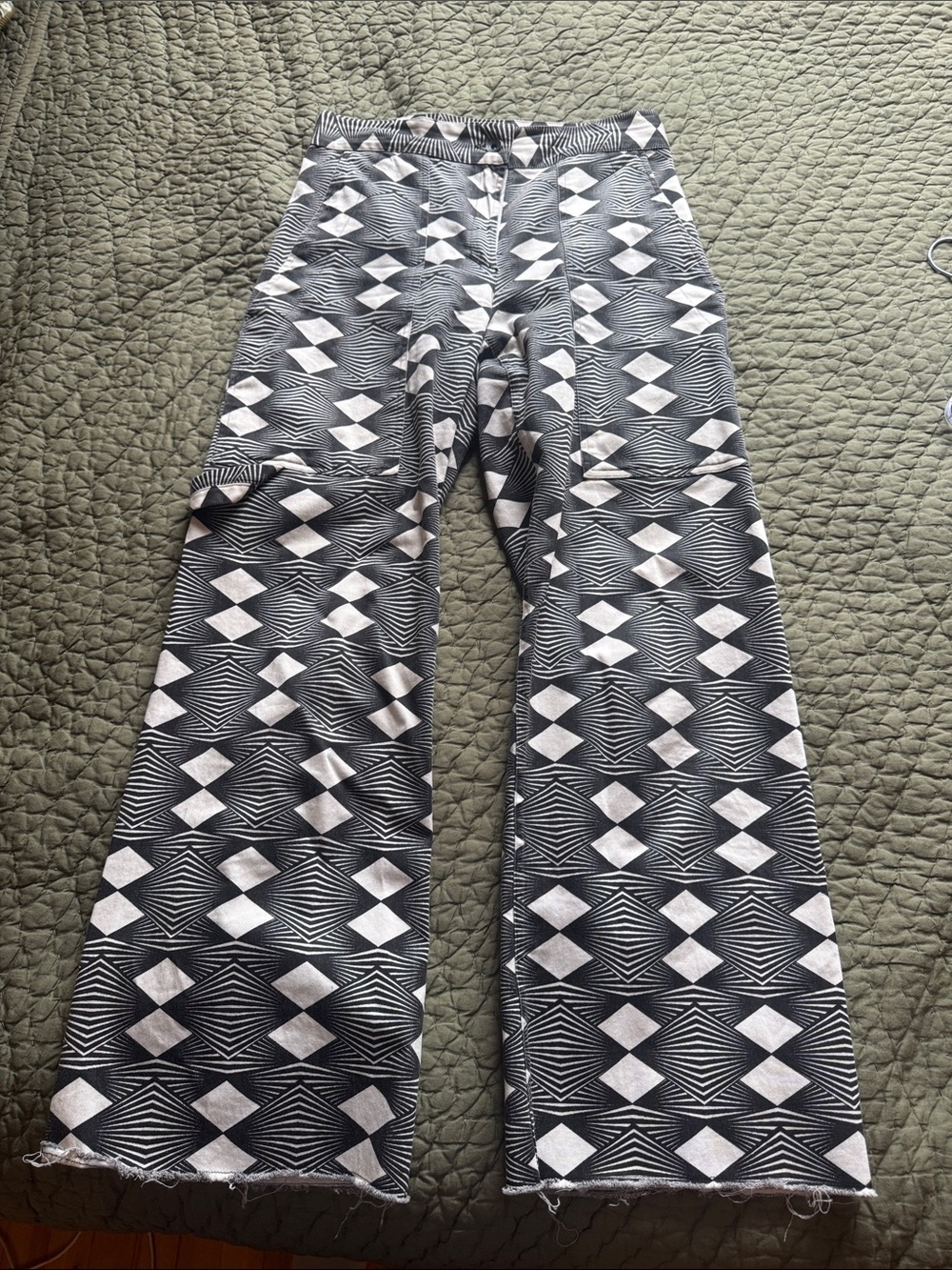 Black & White Geometric Straight-Leg Pants
